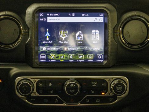 Used 2021 Jeep Wrangler Unlimited Sahara AWD/4WD image 29