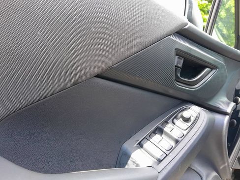 Used 2024 Subaru Crosstrek 2.0i AWD/4WD image 12