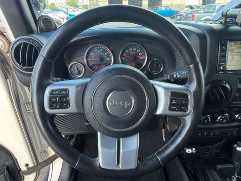 Used 2014 Jeep Wrangler Unlimited Rubicon AWD/4WD image 12