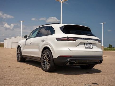 Used 2020 Porsche Cayenne AWD/4WD image 5
