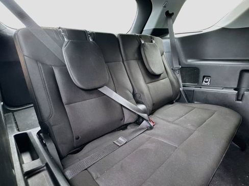 Used 2024 Ford Explorer XLT AWD/4WD image 27