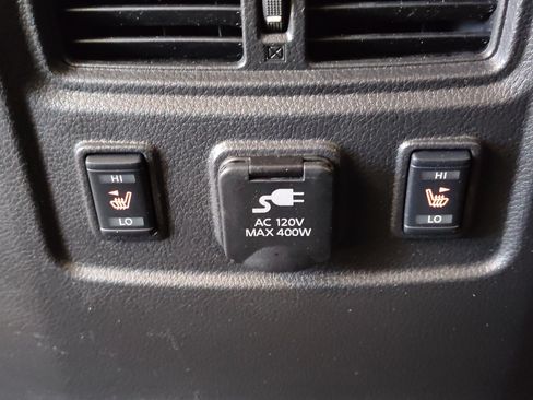 Used 2016 Nissan Titan Platinum Reserve AWD/4WD image 31