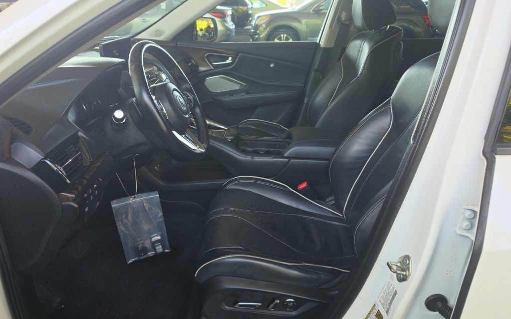 Used 2019 Acura RDX w/ Advance Package AWD/4WD image 4