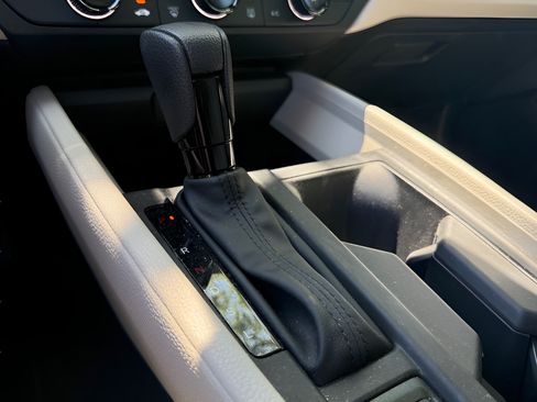 Certified 2025 Honda Accord LX image 27
