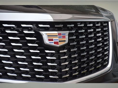 Used 2026 Cadillac XT5 Luxury w/ LPO, Floor Liner Package FWD image 11