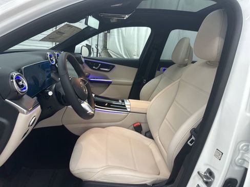 Used 2026 Mercedes-Benz GLC 300 image 19