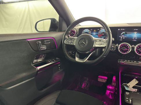 Certified 2022 Mercedes-Benz GLA 250 image 28