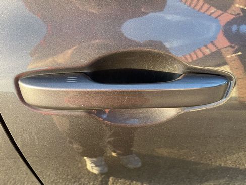 Used 2023 Honda HR-V EX-L image 50