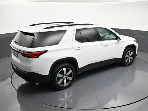 Certified 2023 Chevrolet Traverse LT w/ LT Premium Package AWD/4WD image 20