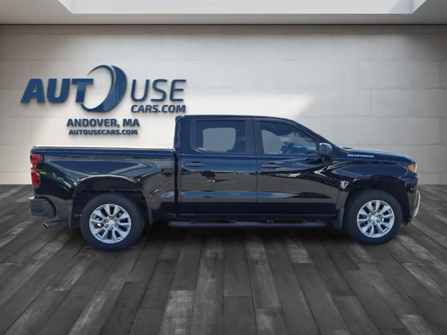 Used 2019 Chevrolet Silverado 1500 Custom w/ Custom Convenience Package AWD/4WD image 4