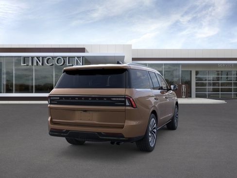 New 2026 Lincoln Navigator Black Label AWD/4WD image 8