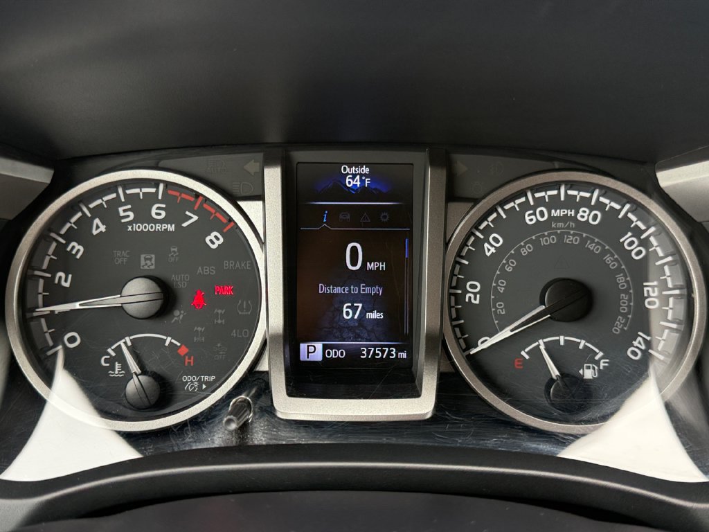 Used 2022 Toyota Tacoma SR5 AWD/4WD image 13