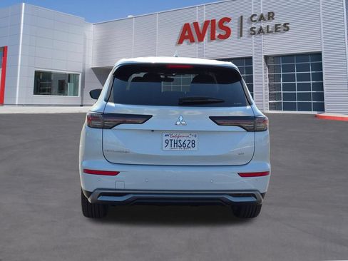 Used 2025 Mitsubishi Outlander SE AWD/4WD image 7