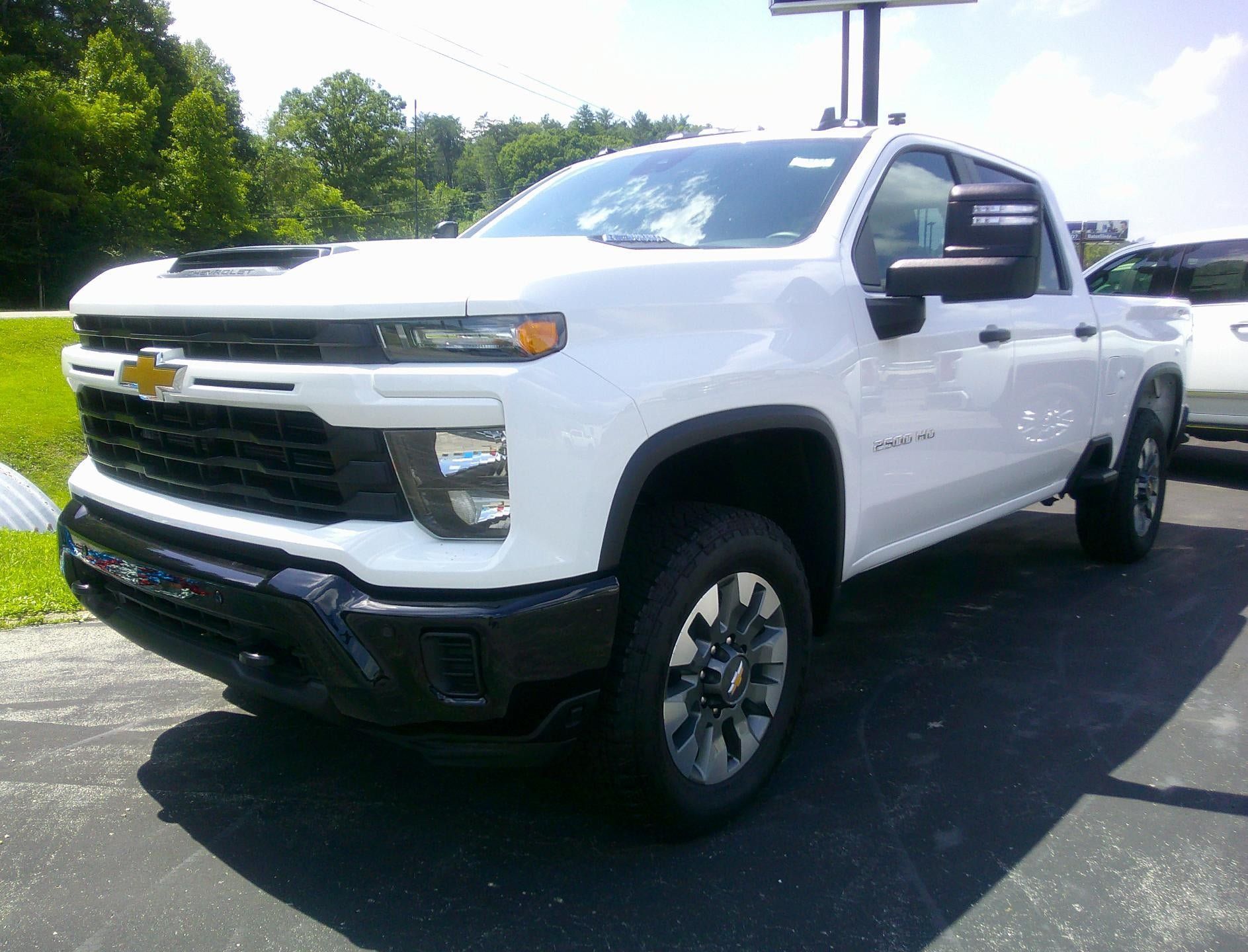 New 2025 Chevrolet Silverado 2500 Custom w/ Custom Value Package AWD/4WD image 1