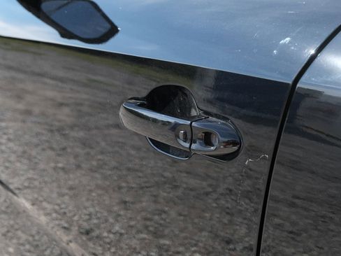 New 2025 VinFast VF 8 Eco image 28