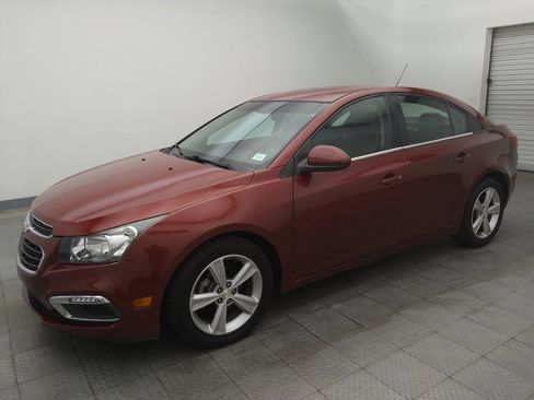 Used 2016 Chevrolet Cruze LT FWD image 2