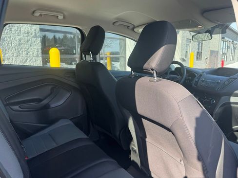 Used 2019 Ford Escape S image 44
