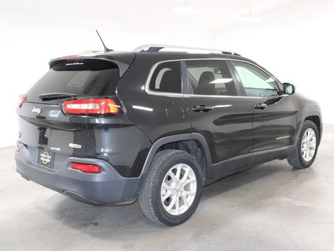 Used 2014 Jeep Cherokee Latitude FWD image 9