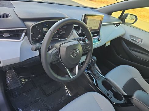 Used 2025 Toyota Corolla SE image 21