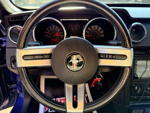 Used 2005 Ford Mustang GT Premium image 19