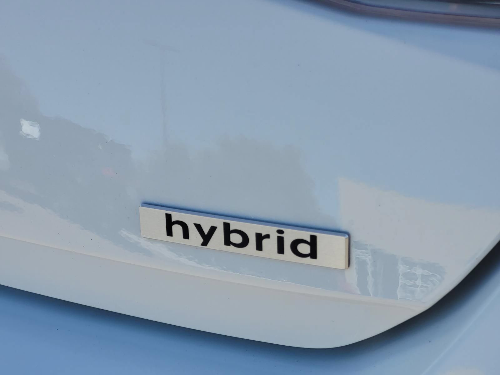 New 2026 Hyundai Elantra SEL FWD image 6