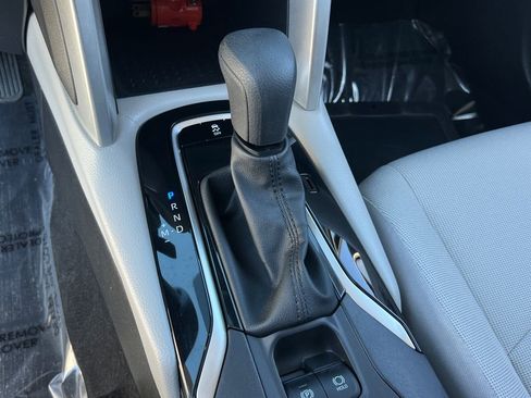 Used 2024 Toyota Corolla Cross L image 25