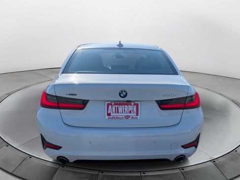 Used 2020 BMW 330i xDrive Sedan w/ Convenience Package AWD/4WD image 4