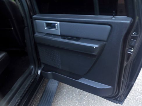 Used 2013 Ford Expedition EL Limited AWD/4WD image 21