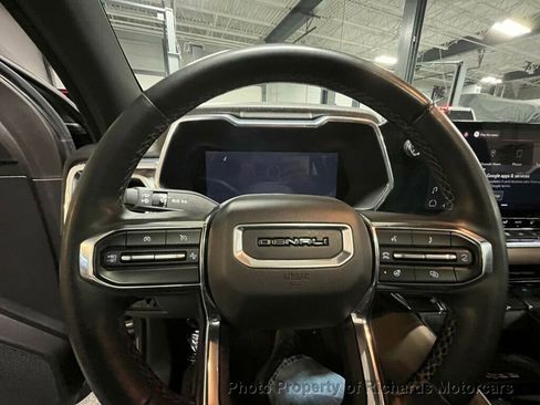 Used 2023 GMC Canyon Denali image 26