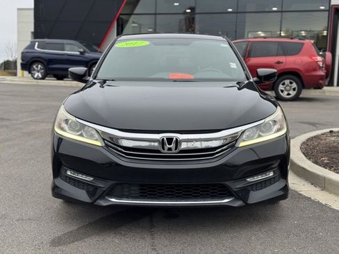 Used 2017 Honda Accord Sport image 5