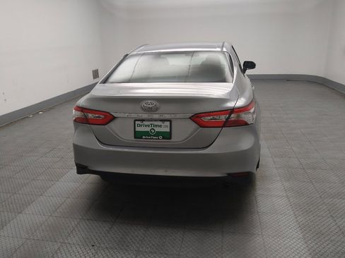 Used 2018 Toyota Camry FWD image 7