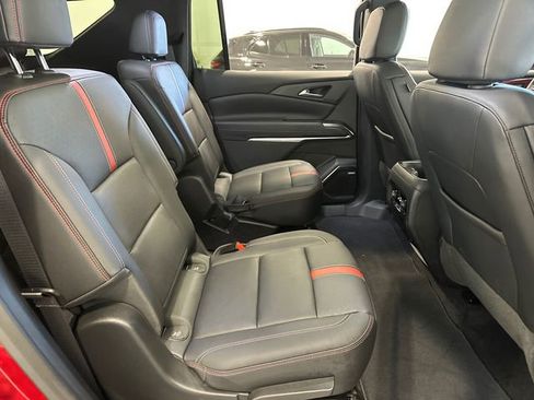Used 2024 Chevrolet Traverse RS image 35