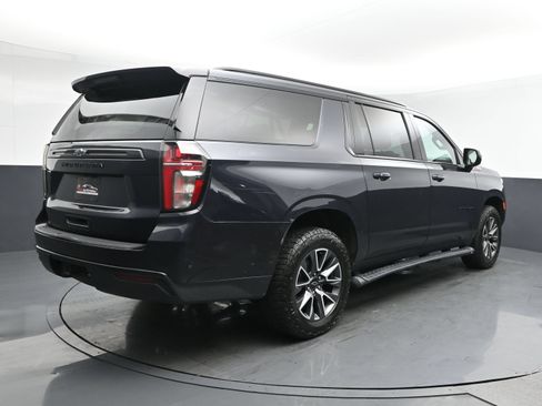 Used 2023 Chevrolet Suburban Z71 AWD/4WD image 23