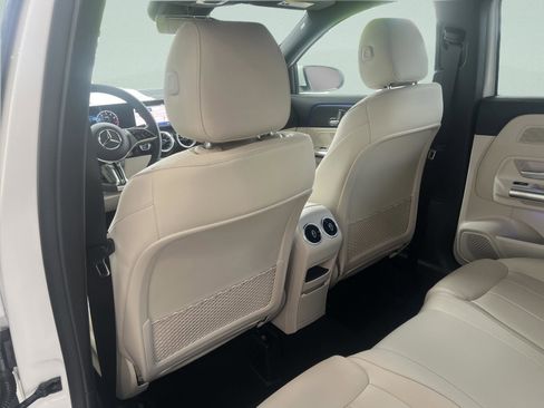 Used 2025 Mercedes-Benz GLA 250 image 15