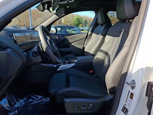 Certified 2025 BMW X3 xDrive30i image 13