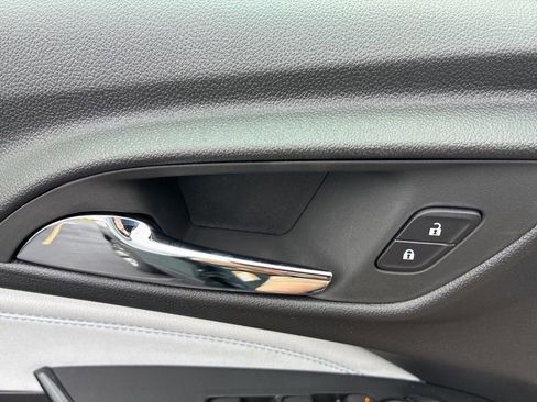 New 2026 Chevrolet Trax LT w/ LT Convenience Package FWD image 22