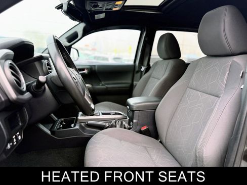 Used 2017 Toyota Tacoma TRD Off-Road image 11