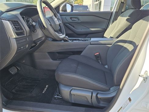 Certified 2025 Nissan Rogue S image 3