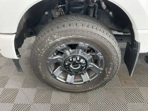 Used 2023 Ford F350 Lariat w/ Sport Appearance Package AWD/4WD image 7