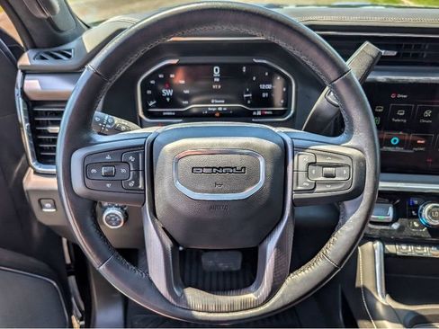 Used 2024 GMC Sierra 2500 Denali Ultimate w/ Max Trailering Package AWD/4WD image 16