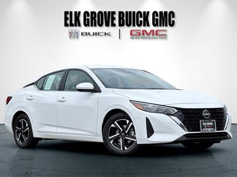 Used 2025 Nissan Sentra SV image 2