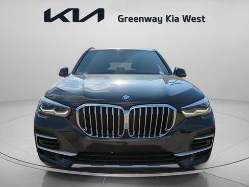 Used 2023 BMW X5 xDrive45e image 3