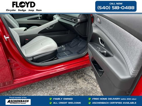 Used 2025 Hyundai Elantra Limited FWD image 28