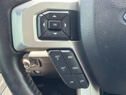 Used 2019 Ford F250 Lariat w/ Lariat Ultimate Package AWD/4WD image 18
