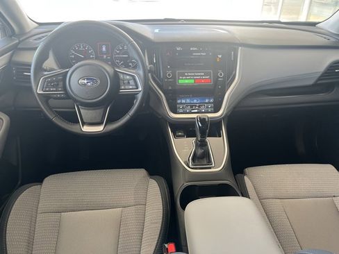 Used 2025 Subaru Outback Premium image 11