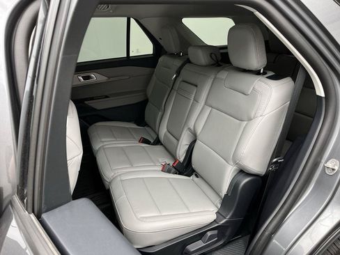 New 2026 Ford Explorer Active w/ Active Comfort Package AWD/4WD image 12