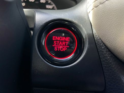 Certified 2025 Honda HR-V LX image 21