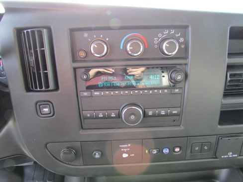 Used 2025 Chevrolet Express 2500 Extended w/ Communications Package image 17