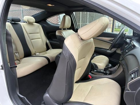 Used 2016 Honda Accord Touring image 10