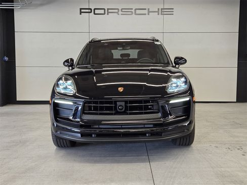 New 2025 Porsche Macan image 11